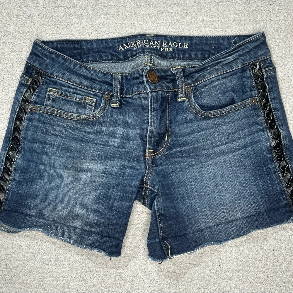 American Eagle Outfitters Dark Blue Jean Shorts With‎ Faux Leather Braids Size 6